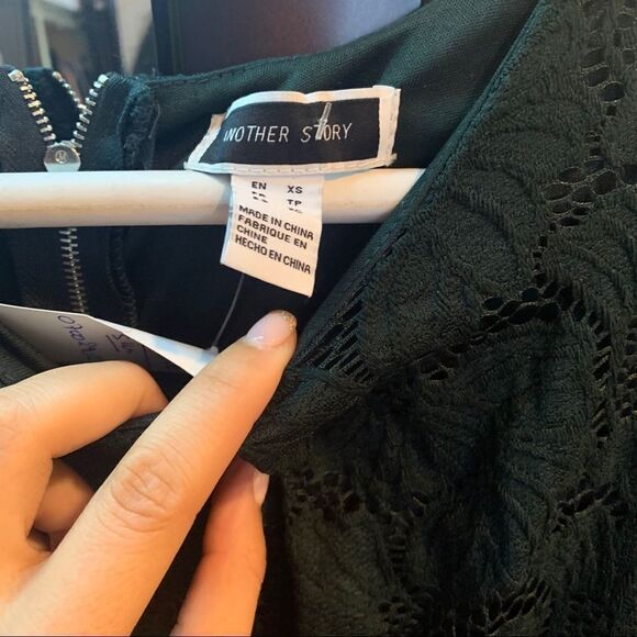 NWT Lace Dress - Picture 7 of 8